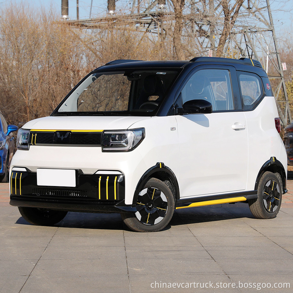 Hot 2023 Sale New Energy Vehicle Wuling Mini 170KM Cheap Electric Car For Adult